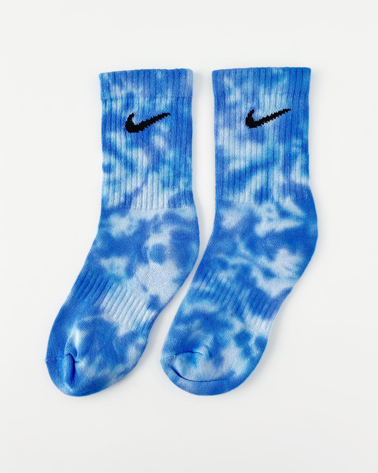 Calcetines Nike tie dye Blue Ocean reto novo . Calcetines Nike 100% originales teñidos a mano. Shop NOW!