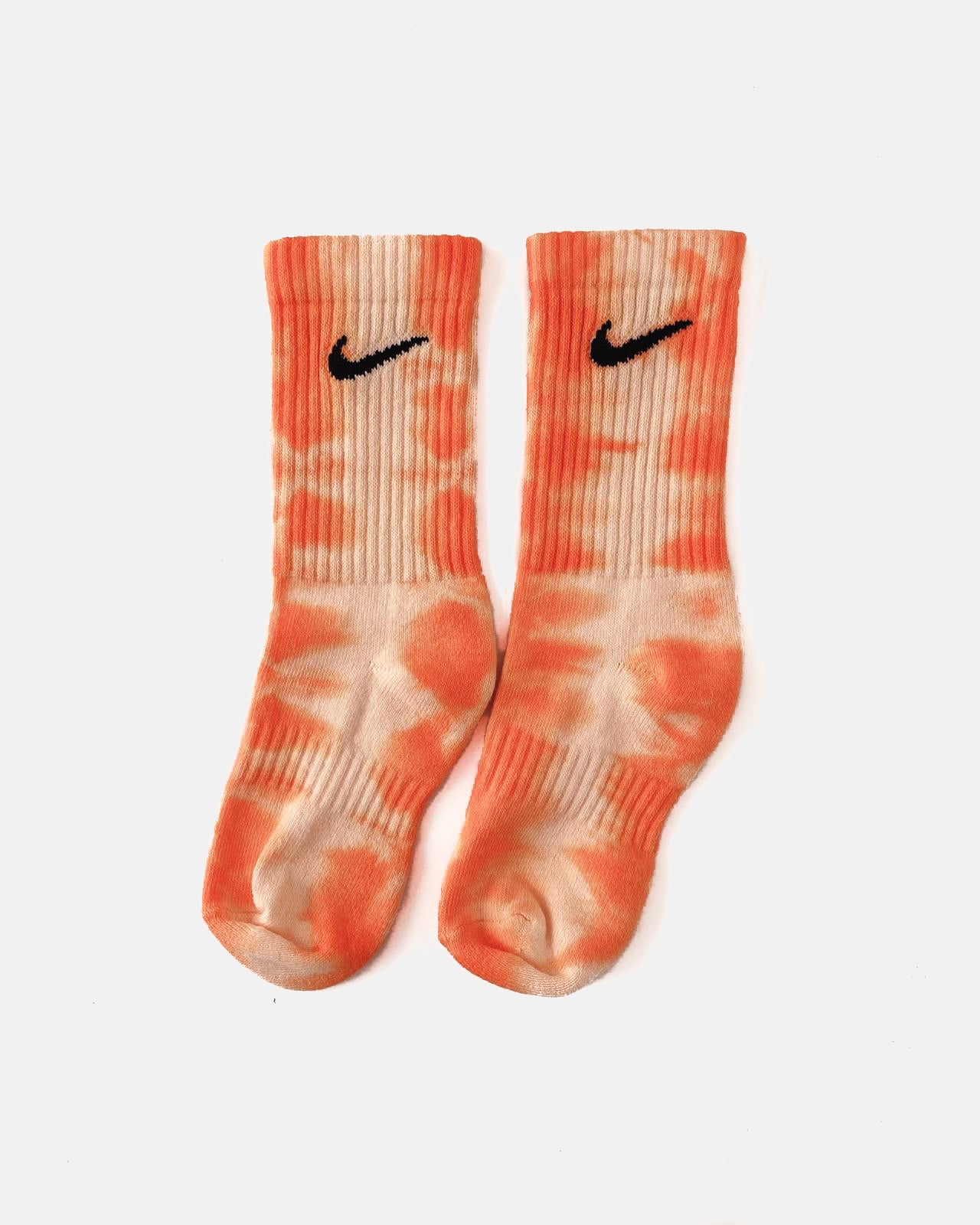 Calcetines Nike tie dye stripes orange reto. Calcetines Nike 100% originales teñidos a mano. Shop NOW!