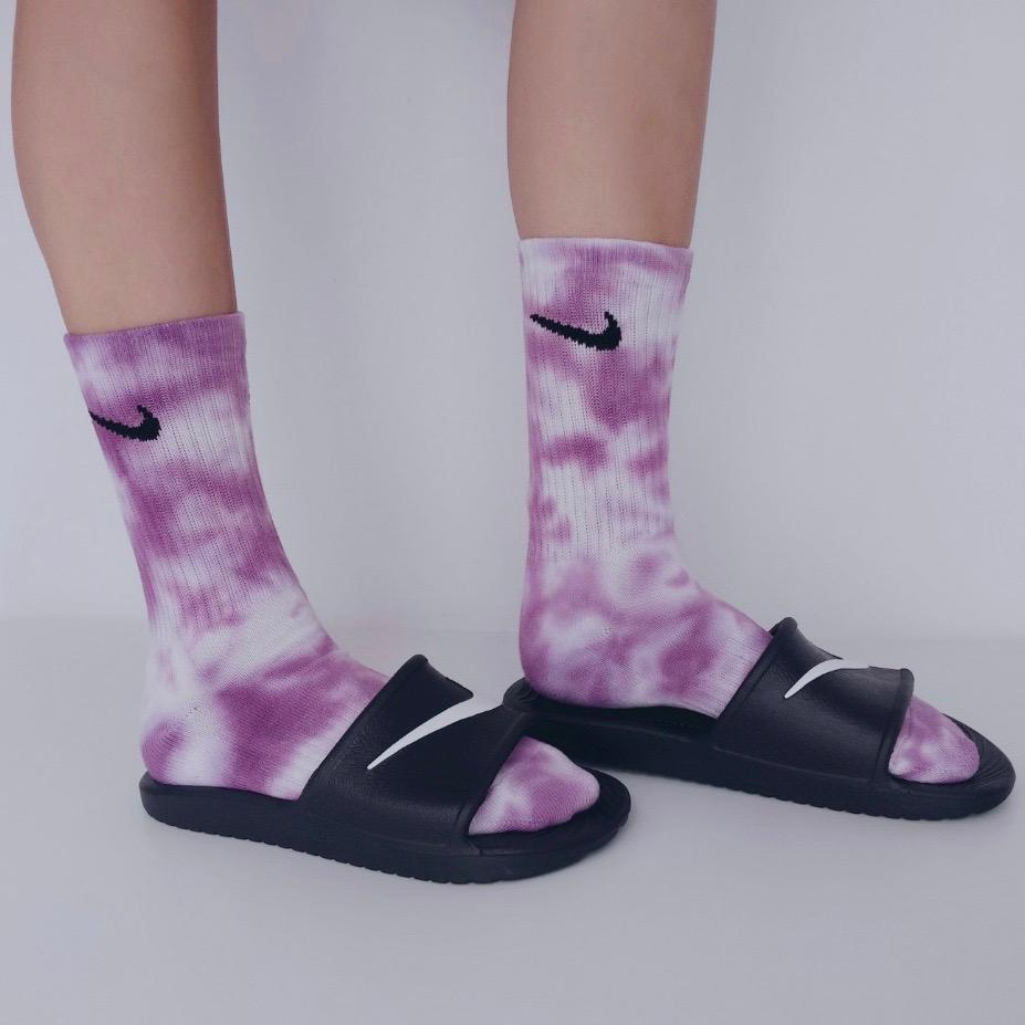 Calcetines Nike tie dye Grape. Calcetines Nike 100% originales teñidos a mano. Únicos y diferentes. Shop NOW!