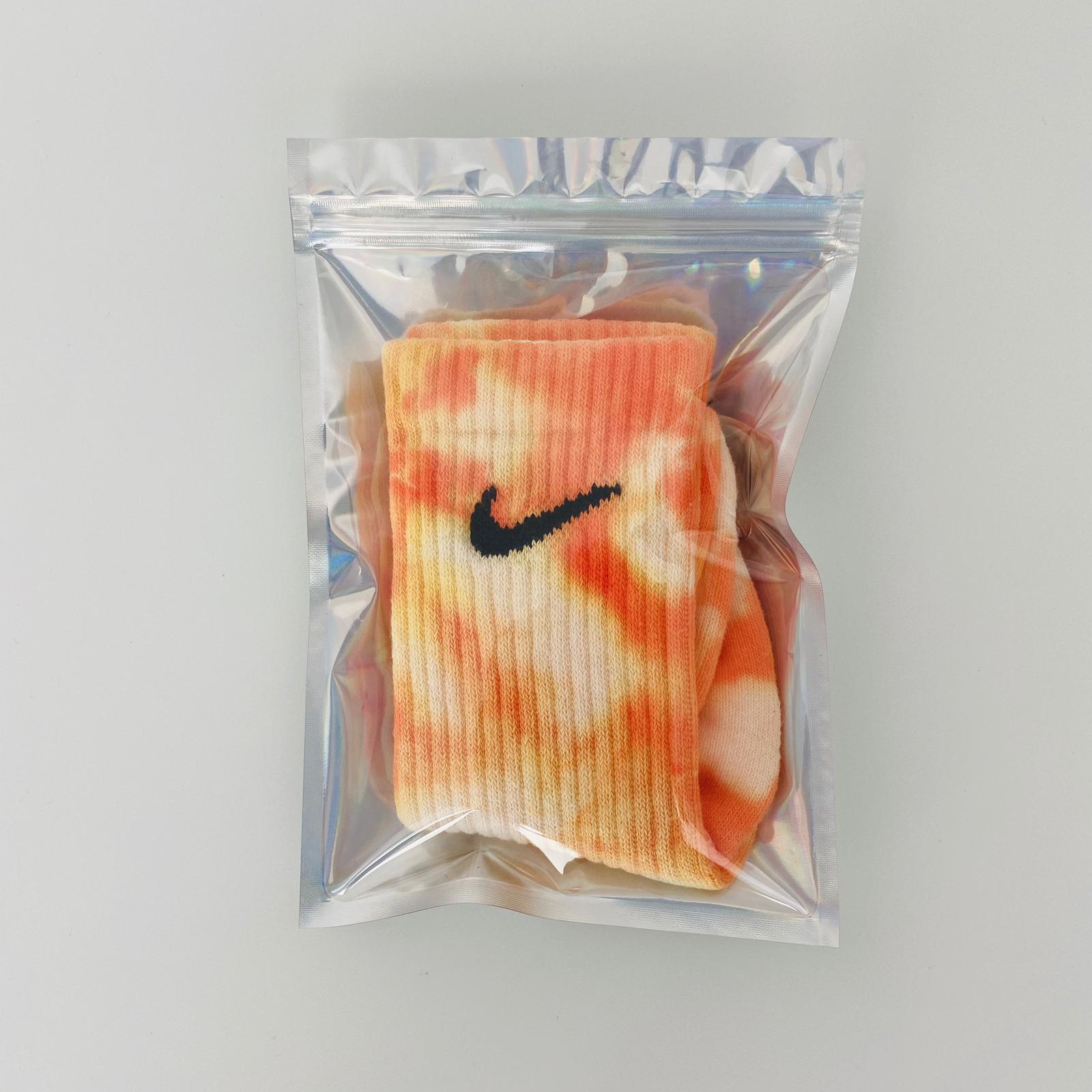 Calcetines Nike tie dye mix colours fanta. Calcetines Nike 100% originales teñidos a mano. Únicos y diferentes. Shop NOW!