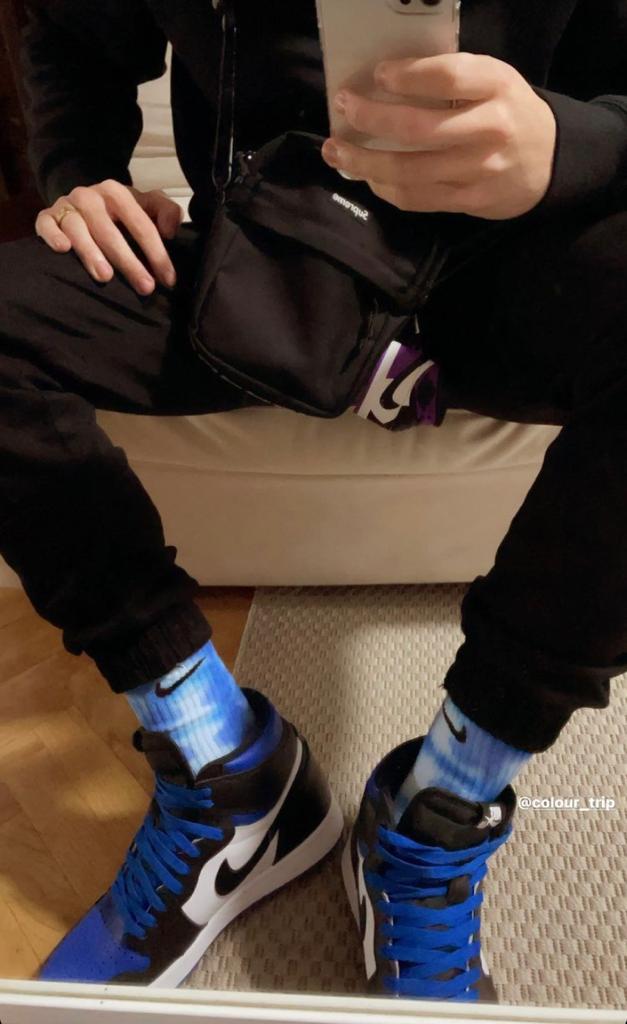 Nike tie dye stripes blue ocean. colour trip