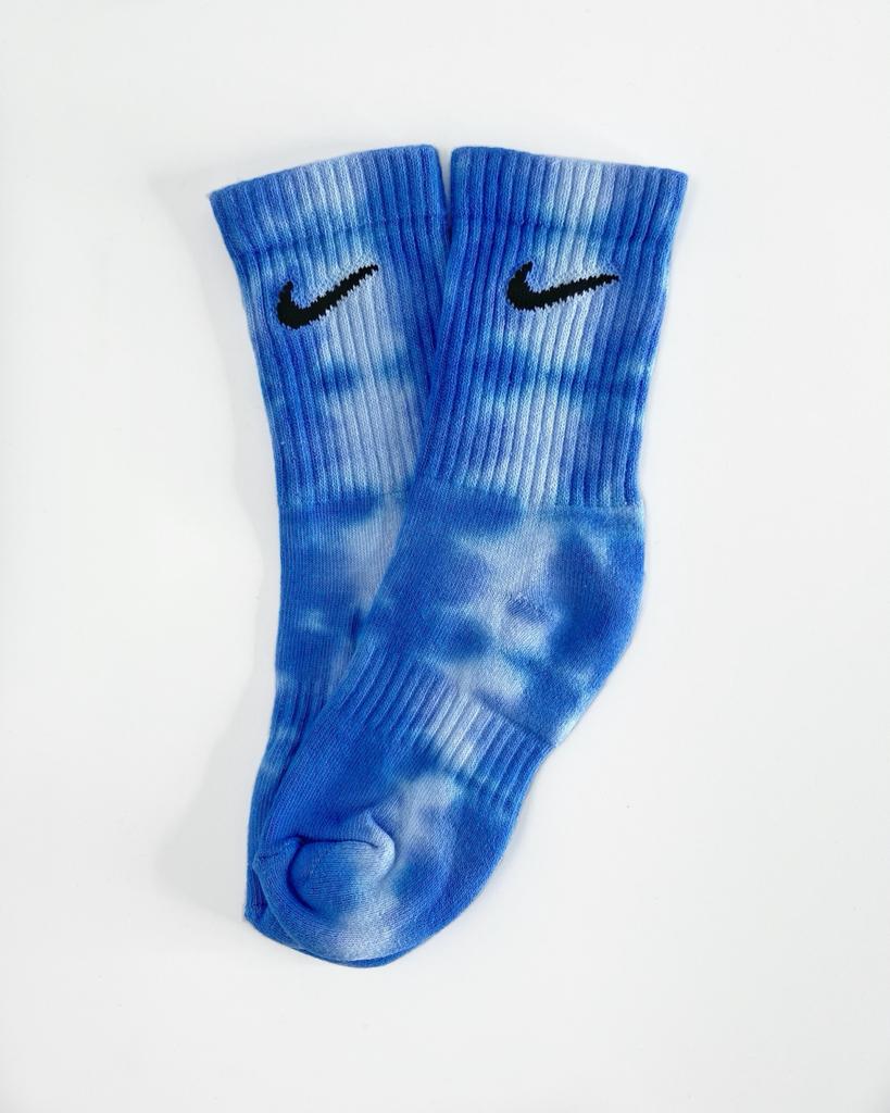 Calcetines Nike tie dye stripes Blue Oceon. Calcetines únicos y diferentes 100% originales teñidos a mano. Shop NOW!